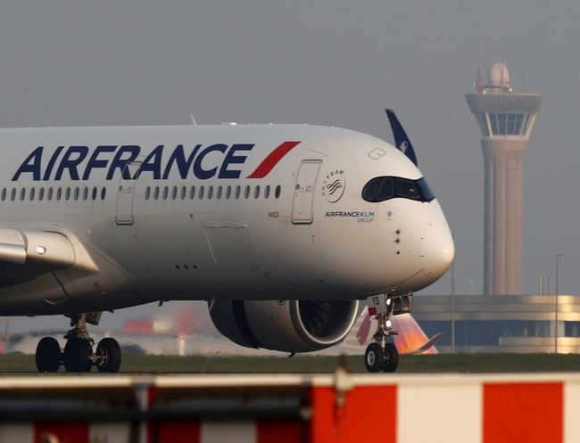 Air France отменила рейс в Москву, так как Россия не разрешила полет в обход Белоруссии Air France отменила рейс в Москву, так как Россия не разрешила полет в обход Белоруссии