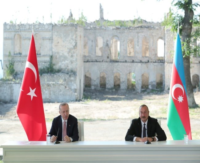 Азербайджан и Турция договорились о военном сотрудничестве Азербайджан и Турция договорились о военном сотрудничестве
