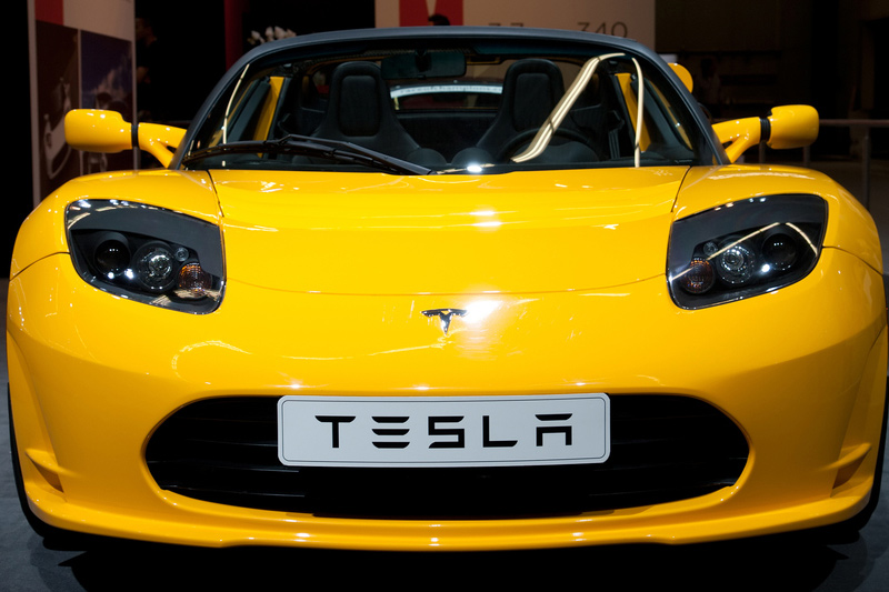 Tesla Model 3 стала самым продаваемым автомобилем в Британии Tesla Model 3 стала самым продаваемым автомобилем в Британии