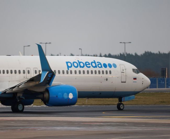     20  Boeing 737 MAX -- 
