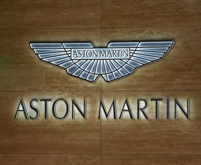 Aston Martin увеличила продажи на 224% благодаря своему первому внедорожнику Aston Martin увеличила продажи на 224% благодаря своему первому внедорожнику
