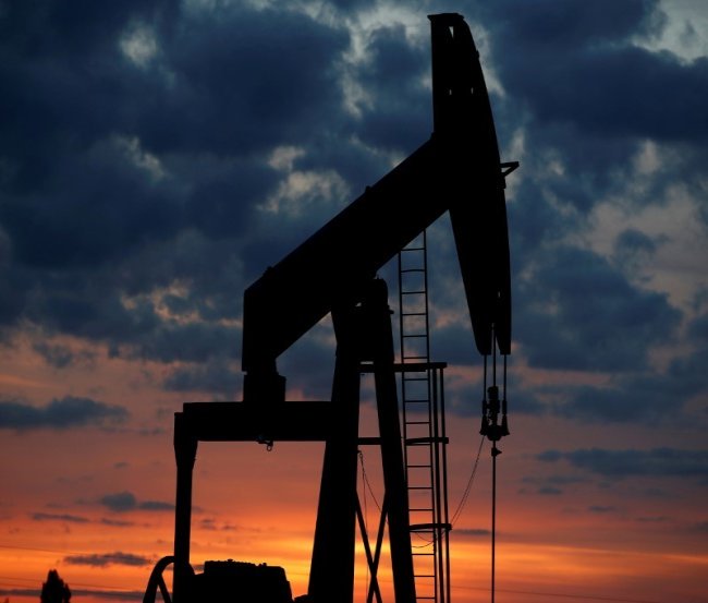 Добыча нефти в США в 2021г снизится меньше, чем прогнозировалось ранее -- EIA Добыча нефти в США в 2021г снизится меньше, чем прогнозировалось ранее -- EIA