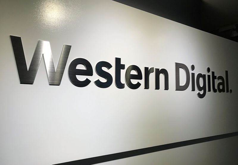 Производитель жестких дисков Western Digital ведет переговоры о слиянии с японской Kioxia -- источник