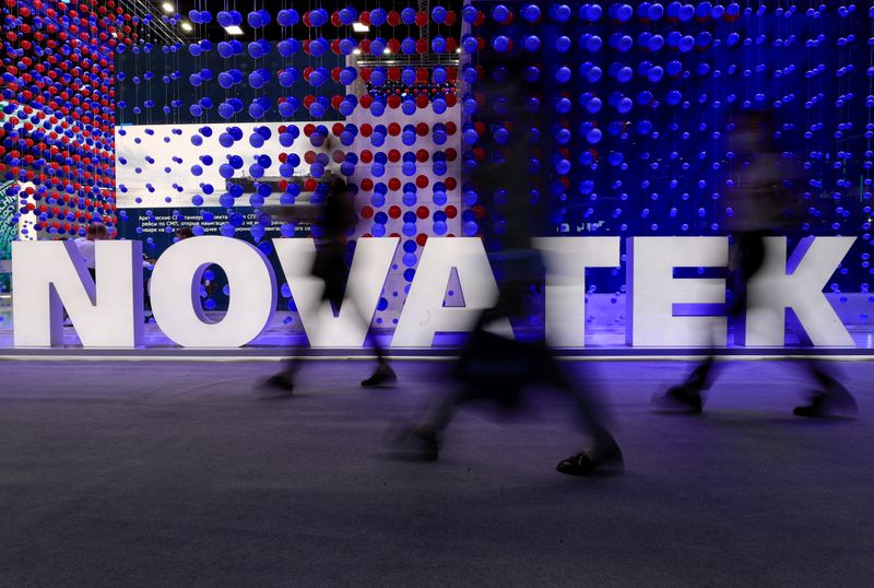 Новатэк рекомендовал дивиденды за 1 пол в размере 27,67 р/акц Новатэк рекомендовал дивиденды за 1 пол в размере 27,67 р/акц