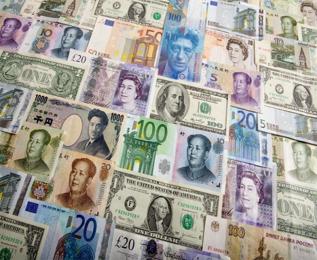 Доллар подорожал на 28 копеек Доллар подорожал на 28 копеек