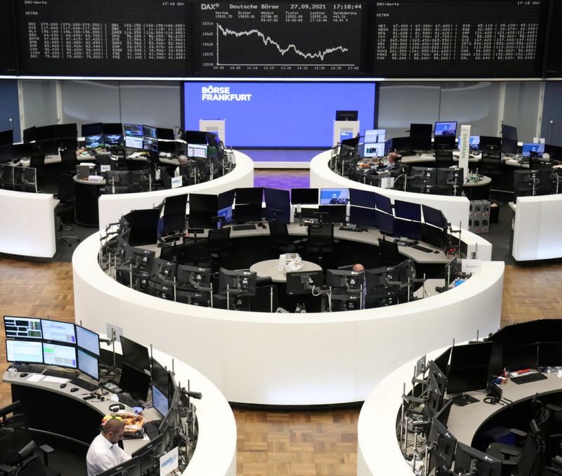 Европейские акции снижаются вслед за техсектором на фоне проблем Китая Европейские акции снижаются вслед за техсектором на фоне проблем Китая