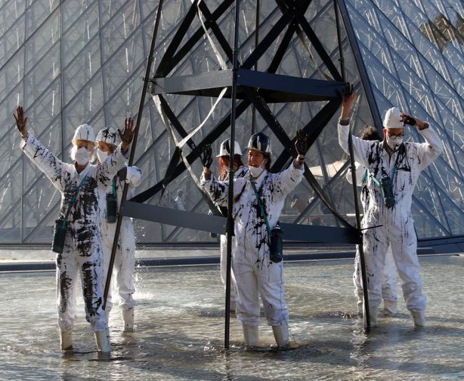 Нефть подскочила на 2% до многолетних пиков за счет мирового энергокризиса Нефть подскочила на 2% до многолетних пиков за счет мирового энергокризиса