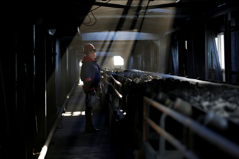 Кокс и уголь в Китае рекордно подорожали из-за тревог о поставках