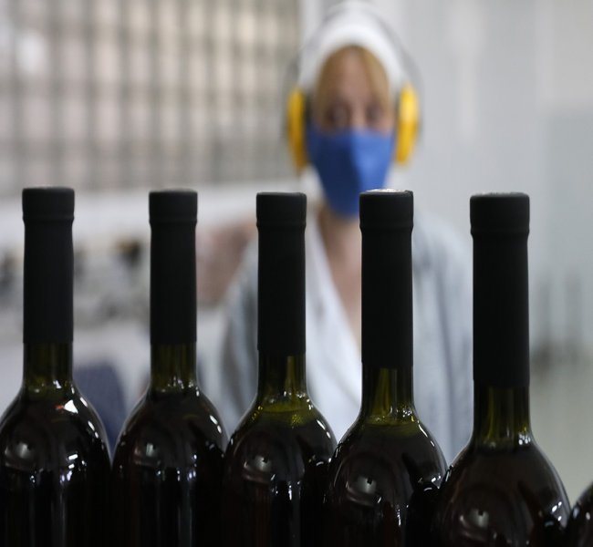 Минфин и «Почта России» раскрыли детали проекта по продаже вина онлайн Минфин и «Почта России» раскрыли детали проекта по продаже вина онлайн
