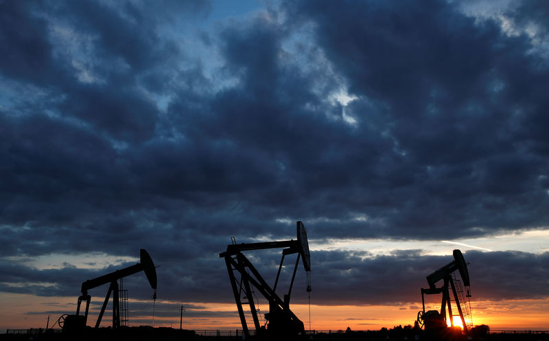 Цена нефти Brent опустилась до минимумов с лета