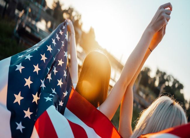 Иностранные инвесторы скупают госдолг США. Кто финансирует Вашингтон Иностранные инвесторы скупают госдолг США. Кто финансирует Вашингтон