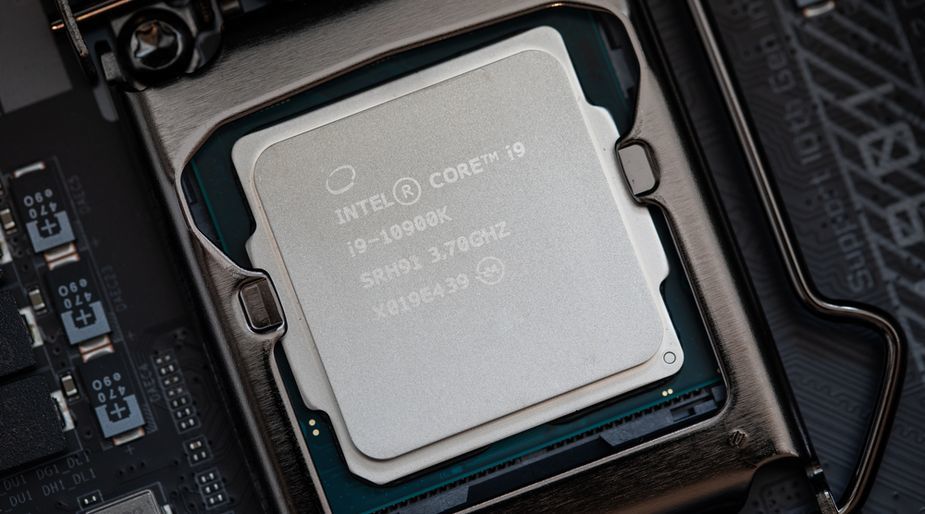 Intel забирает финансового директора у Micron. Акции растут Intel забирает финансового директора у Micron. Акции растут