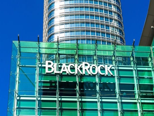 Отчетность крупнейшего управляющего активами Blackrock: что ждать от акций Отчетность крупнейшего управляющего активами Blackrock: что ждать от акций