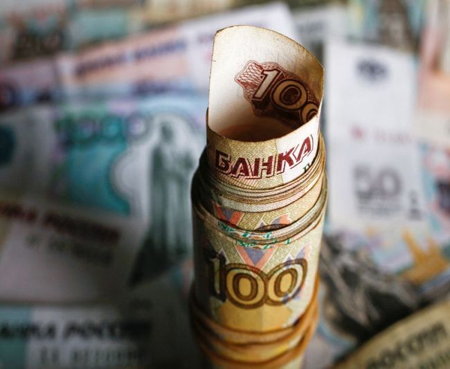 Рубль малоподвижен в ожидании ФРС, следит за геополитической повесткой Рубль малоподвижен в ожидании ФРС, следит за геополитической повесткой