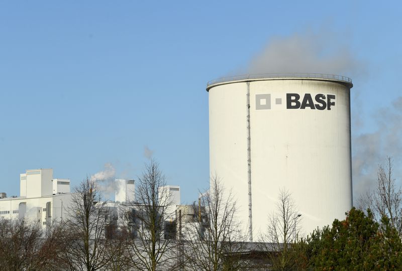 BASF   IPO Wintershall Dea,      