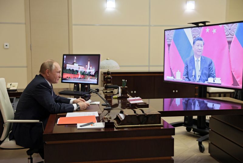 Москва и Пекин подписали контракт на поставку 10 млрд куб газа в год из РФ Москва и Пекин подписали контракт на поставку 10 млрд куб газа в год из РФ