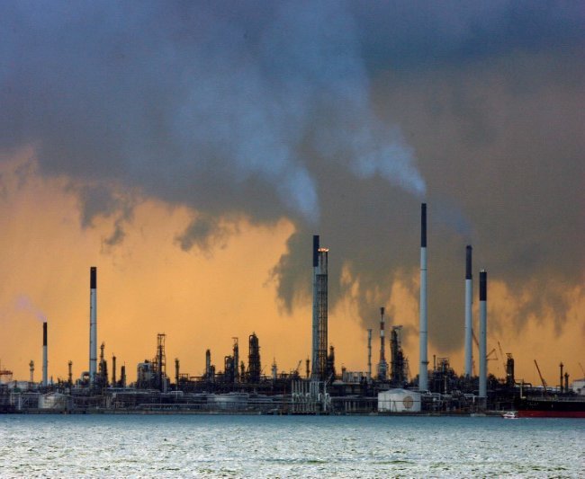 МЭА повысило оценку мирового спроса на нефть в 2021 г., прогноз роста спроса в 2022 г. снижен МЭА повысило оценку мирового спроса на нефть в 2021 г., прогноз роста спроса в 2022 г. снижен