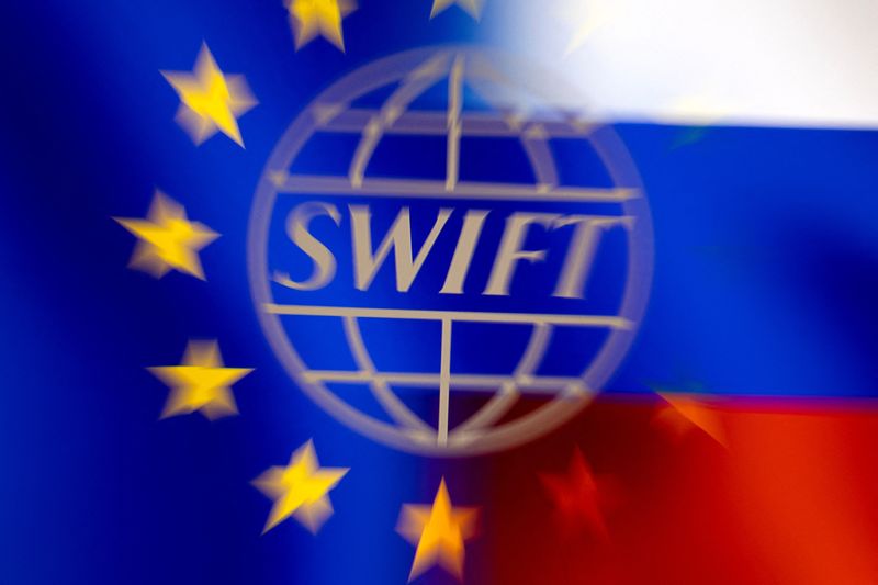 Топ-5 недели: отключение России от SWIFT и выступление Пауэлла Топ-5 недели: отключение России от SWIFT и выступление Пауэлла
