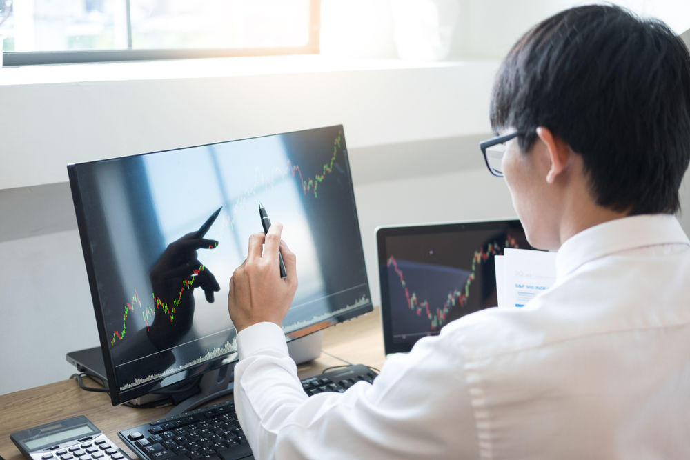 Сегодня на СПБ. Дешевеют китайские акции, чипмейкеры и нефтяники Сегодня на СПБ. Дешевеют китайские акции, чипмейкеры и нефтяники