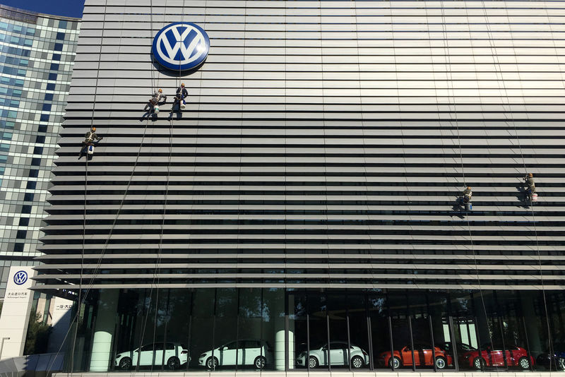 Volkswagen отзывает в РФ почти 1,3 тыс. авто Audi из-за возможных проблем с электроникой Volkswagen отзывает в РФ почти 1,3 тыс. авто Audi из-за возможных проблем с электроникой
