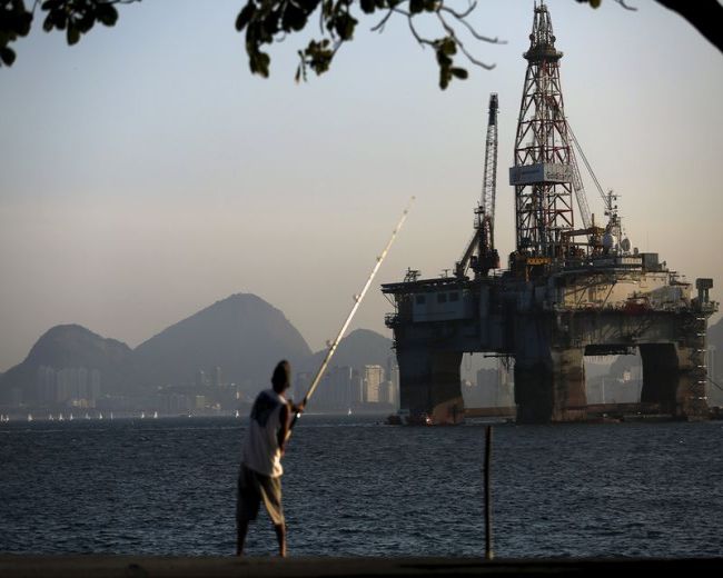 Фьючерсы на нефть WTI подешевели во время американской сессии Фьючерсы на нефть WTI подешевели во время американской сессии