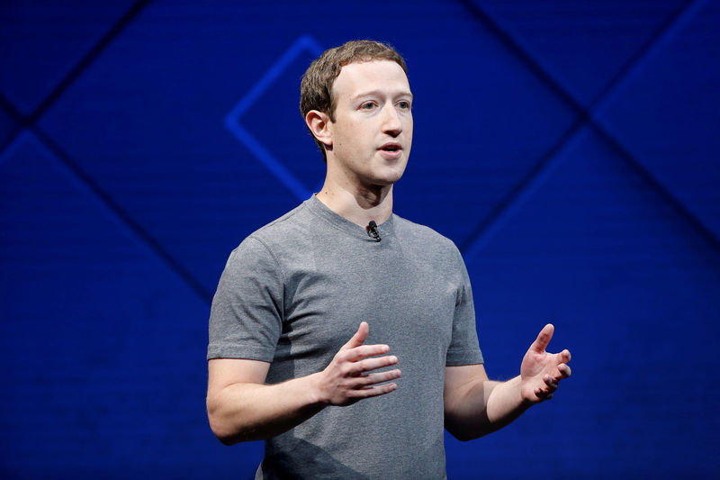 Facebook замораживает набор новых сотрудников Facebook замораживает набор новых сотрудников