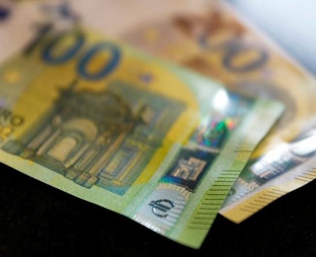 C  /       13:00   59,87/70,3 .