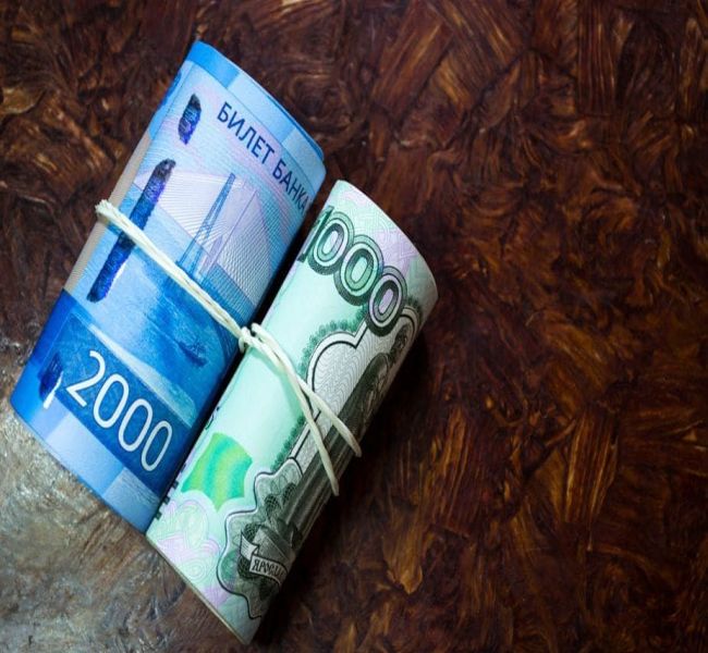 Доллар снова обновил минимумы: курс опустился ниже 52,5 впервые с 2015 Доллар снова обновил минимумы: курс опустился ниже 52,5 впервые с 2015