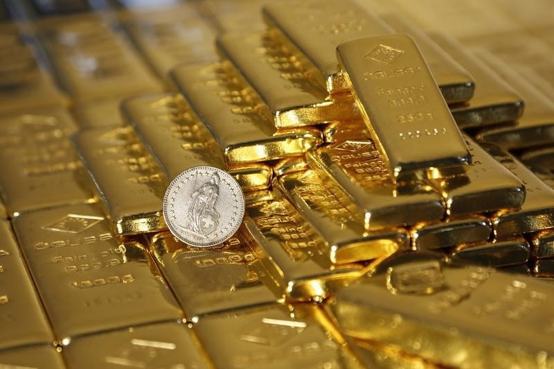 Евросоюз работает над санкциями против российского золота