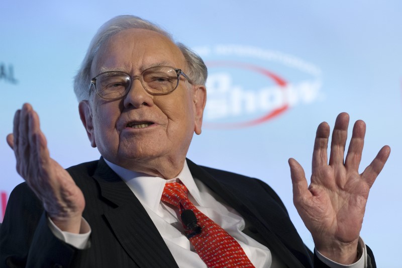 Berkshire Hathaway купила еще акций Occidental на $700 млн Berkshire Hathaway купила еще акций Occidental на $700 млн