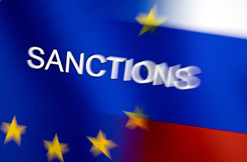 Лидеры G7 решили ввести санкции против российской энергетики