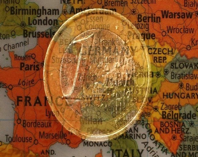 Доллар торгуется без единой динамики к евро и иене Доллар торгуется без единой динамики к евро и иене