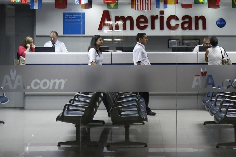 Трейдеры делают ставки против American Airlines и Ralph Lauren