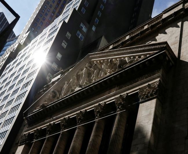 Рынок акций США закрылся падением, Dow Jones снизился на 1,08% Рынок акций США закрылся падением, Dow Jones снизился на 1,08%
