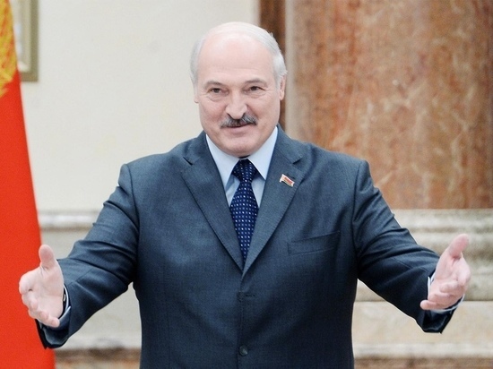 Лукашенко прослезился от славословий в свой адрес на Всебелорусском собрании Лукашенко прослезился от славословий в свой адрес на Всебелорусском собрании