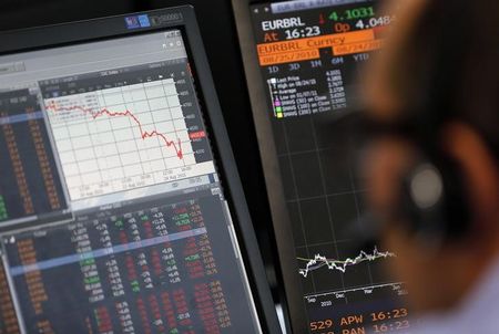 Украина зарегистрировала вакцину AstraZeneca от COVID Украина зарегистрировала вакцину AstraZeneca от COVID