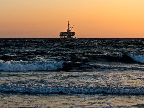 Названо условие нового обрушения цен на нефть Названо условие нового обрушения цен на нефть