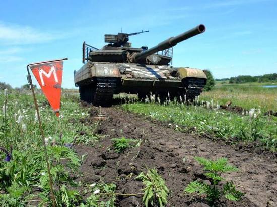 Изнанка украинской армии: названы силы для удара по Донбассу Изнанка украинской армии: названы силы для удара по Донбассу