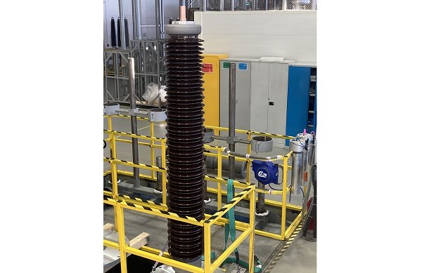 Завод Hitachi ABB Power Grids расширяет линейку выпускаемых высоковольтных вводов Завод Hitachi ABB Power Grids расширяет линейку выпускаемых высоковольтных вводов