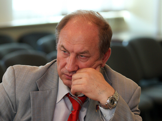 Красная жара: заговор Рашкина ударил по репутации КПРФ Красная жара: заговор Рашкина ударил по репутации КПРФ