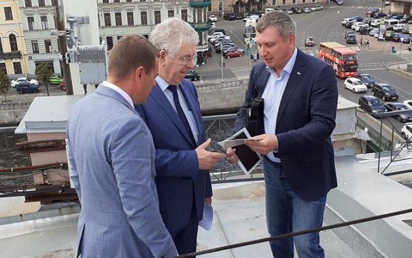 Solartek установил инновационные солнечные модули на кровле зданий в Петербурге Solartek установил инновационные солнечные модули на кровле зданий в Петербурге