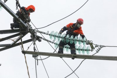 Компания «Россети Ленэнерго» отремонтировала свыше 3 тысяч км линий электропередачи и почти 2 тысячи подстанций Компания «Россети Ленэнерго» отремонтировала свыше 3 тысяч км линий электропередачи и почти 2 тысячи подстанций