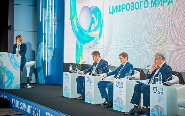 Появление средств информационной безопасности резко отстает от скорости появления новых ИТ Появление средств информационной безопасности резко отстает от скорости появления новых ИТ