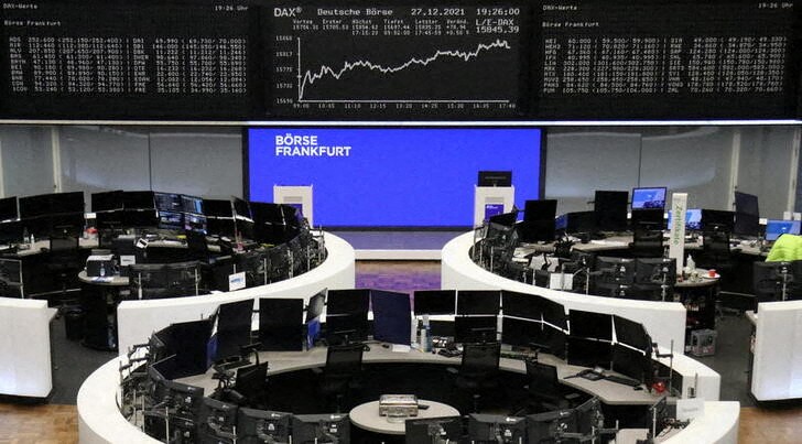 Защитные акции поддерживают рост европейских фондовых индексов