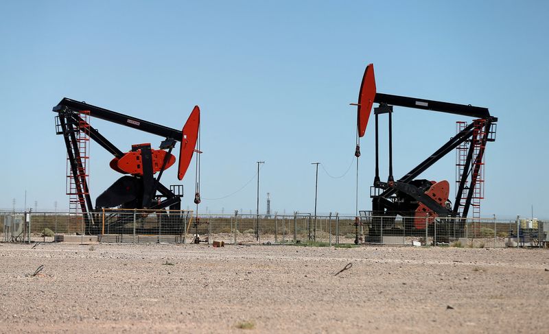 Brent дорожает, WTI дешевеет на фоне опасений о спросе в Китае Brent дорожает, WTI дешевеет на фоне опасений о спросе в Китае