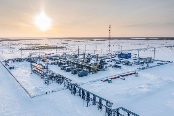 Промысловые трубопроводы построят на Пограничном и Холмогорском месторождениях «Газпром нефти»
