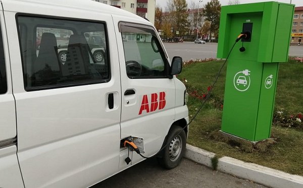 Зарядная инфраструктура как база для развития электрической мобильности в России Зарядная инфраструктура как база для развития электрической мобильности в России