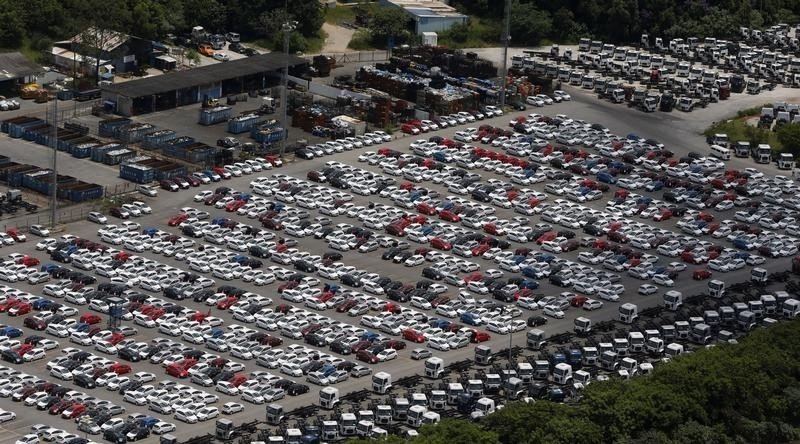Продажи новых автомобилей в Европе сократились в январе на 6% Продажи новых автомобилей в Европе сократились в январе на 6%