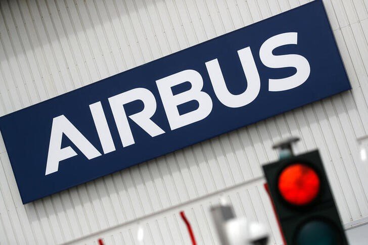 Airbus приостановил поставки деталей в Россию, изучает варианты поддержки инженерных центров Airbus приостановил поставки деталей в Россию, изучает варианты поддержки инженерных центров