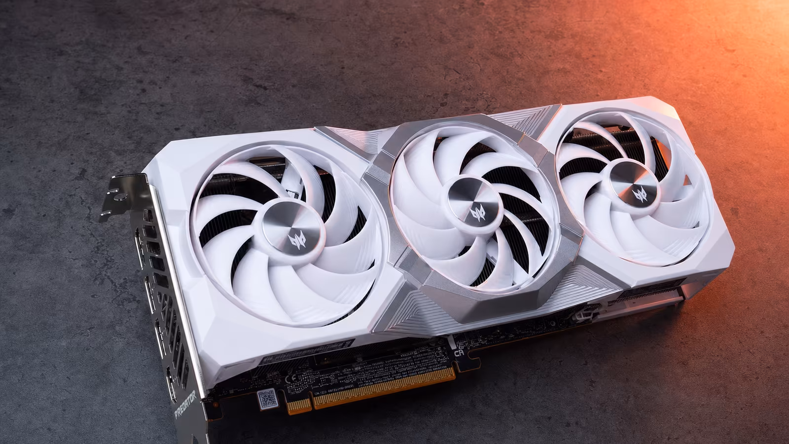 ������������ ���������� Acer Predator BiFrost Radeon RX 9070 XT OC � 340 ��